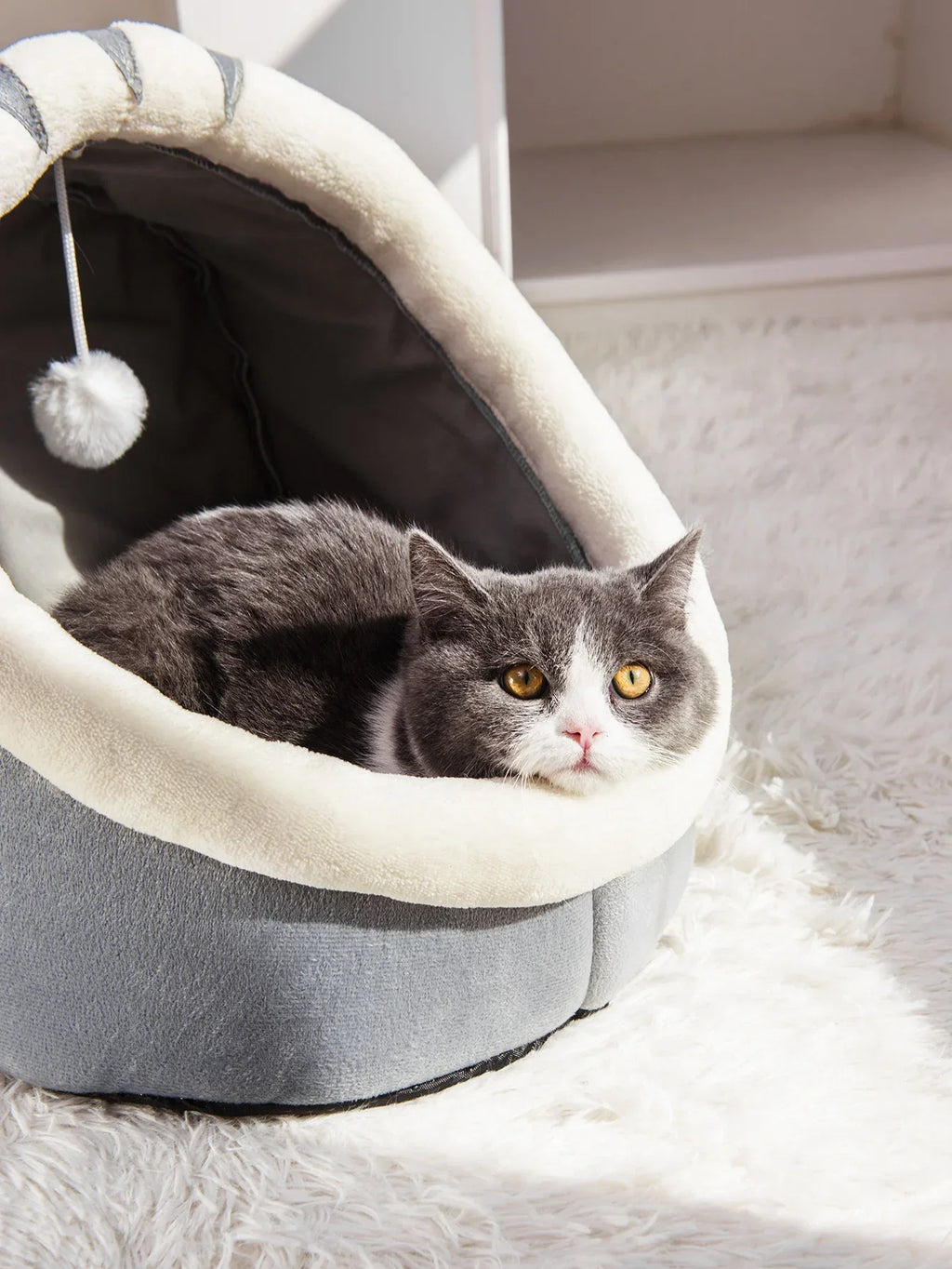 Four Seasons Semi-Enclosed Cat Nest Bed — Soft & Cozy Pet Sleeping Cave